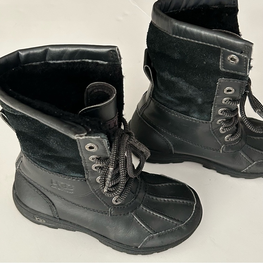 Boy’s Ugg Black Butte Rubber Suede Water resistance Snow Winter Boots size 12 - Picture 5 of 14